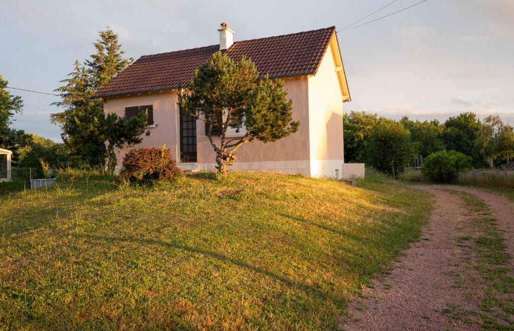 Mornay-sur-Allier House | Les Vignes Pierre