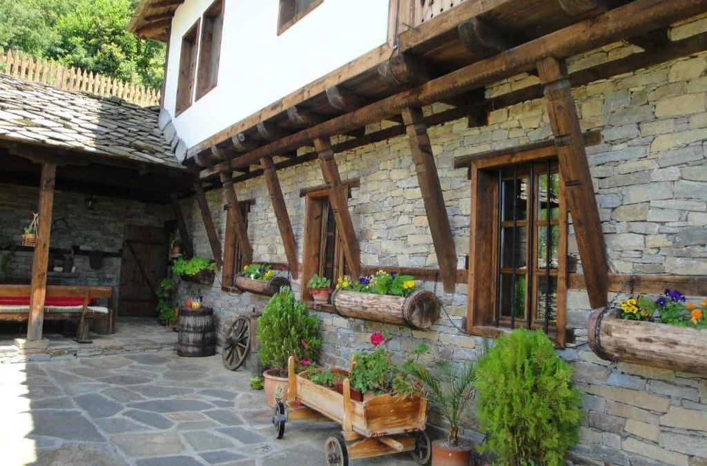 Garmen House | Leshten Valentin's House