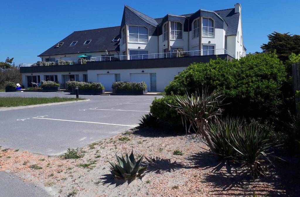 Plomodiern Apartment | Lestrevet, les pieds dans l eau