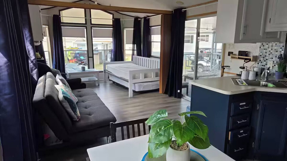 Sherkston Cottage | Let's create Memories where FUN is LIFE at Sherkston Shores Resort.