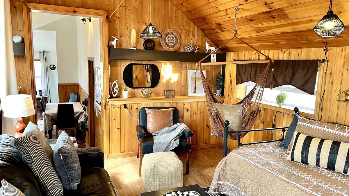Altmar Cottage | Let's Get Cozy!NestledinWoodsonBellaVista campus, 2Mins.ToSalmon Rvr/FishAutmnLk