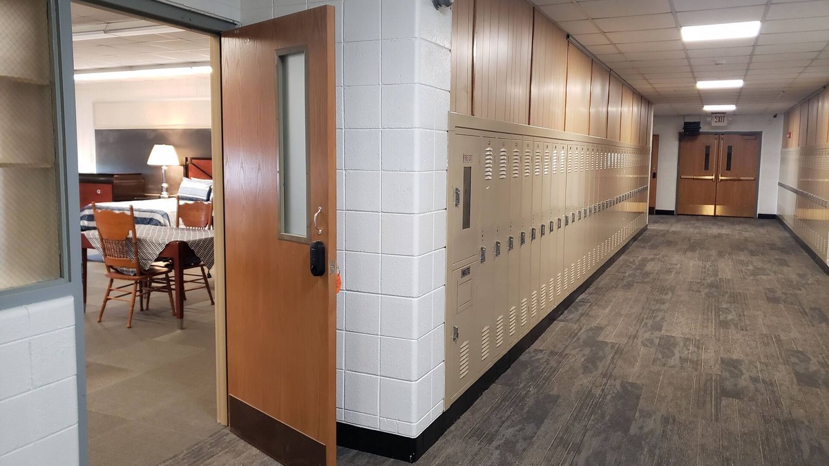 Orangeville Apartment | Let's go old school.