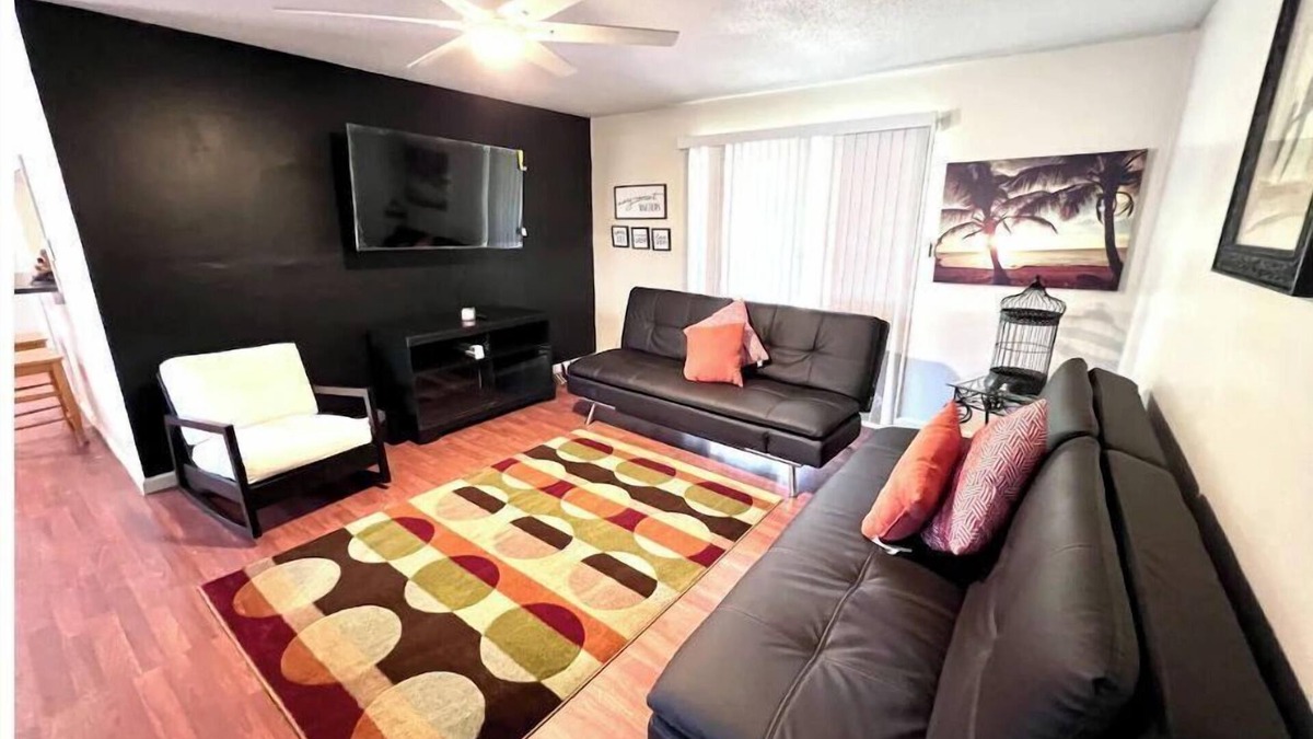 Guyton House | Let your worries fly away at the Bird Estate