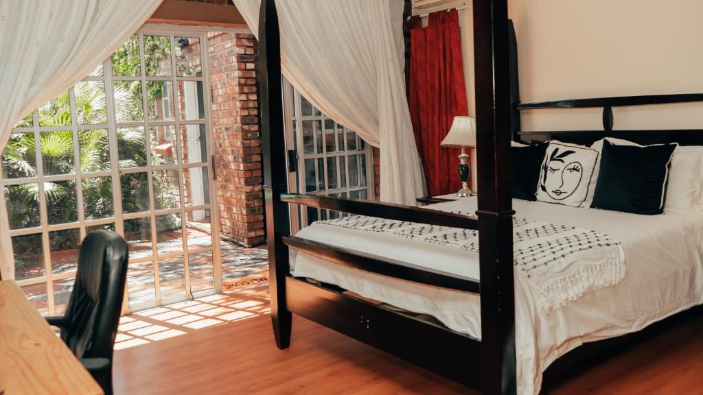 Ga-Segonyana House | Letona Guesthouse