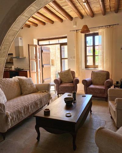 Vasa Koilaniou House | Levanda House - Traditional House