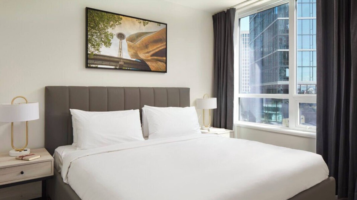 Belltown Hotel | Level Seattle- Water Views in this Three Bedroom Sky Suite