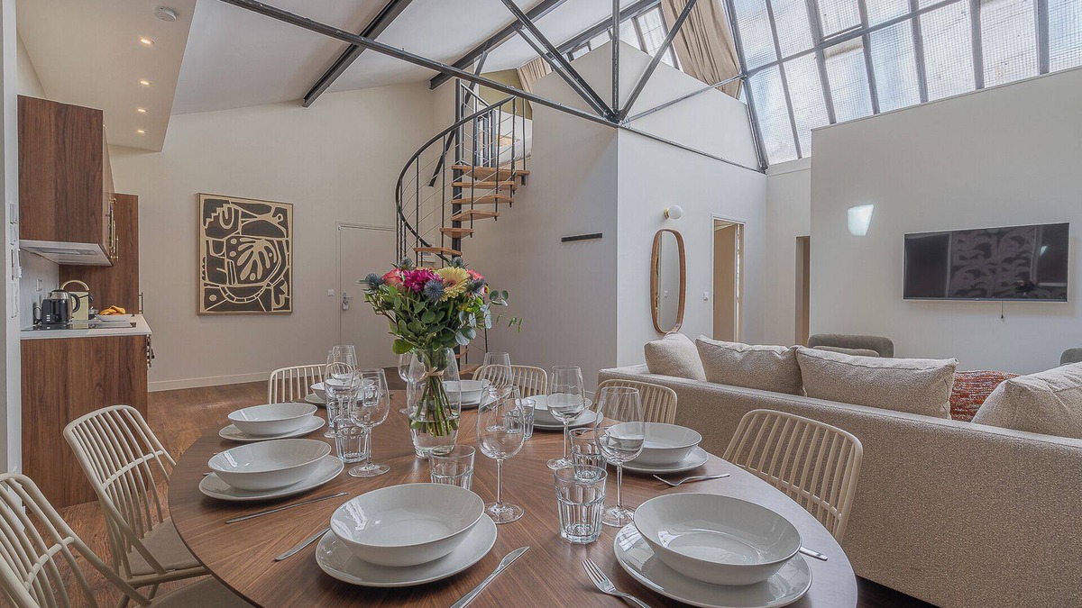 Epinettes Apartment | LevloftParis