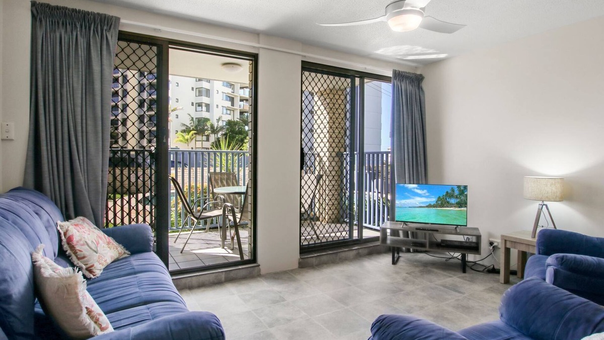 Kings Beach Apartment | Levuka Unit 2, 14 Moreton Pde. Kings Beach