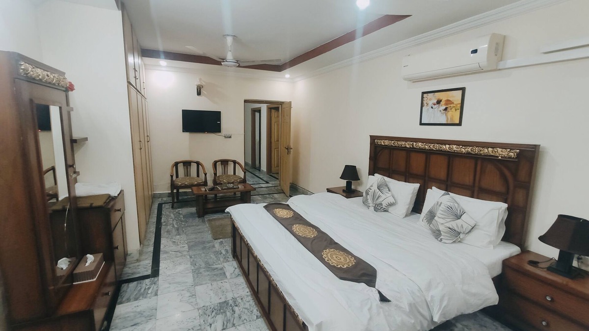 G-9 Sector House | LEXUS HOME SPACIOUS AND CENTRALLY LOCATED
