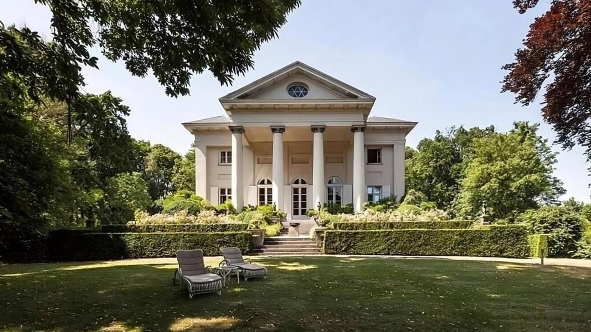 Bruges Villa | Leyselebeke Castle - Suite with Garden View