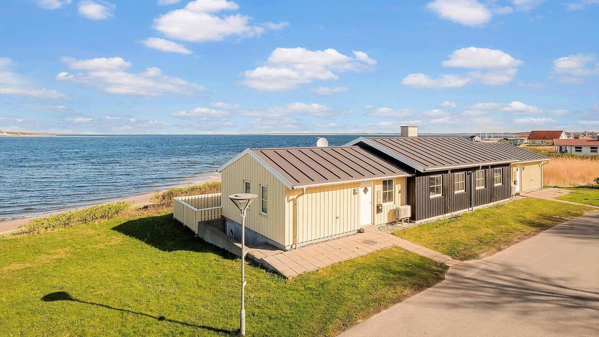 Hvalpsund House | LF15113 Farsø - Strandvejen 12 B