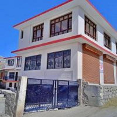 Kaza House | Lhasa Norling Homestay By StayApart