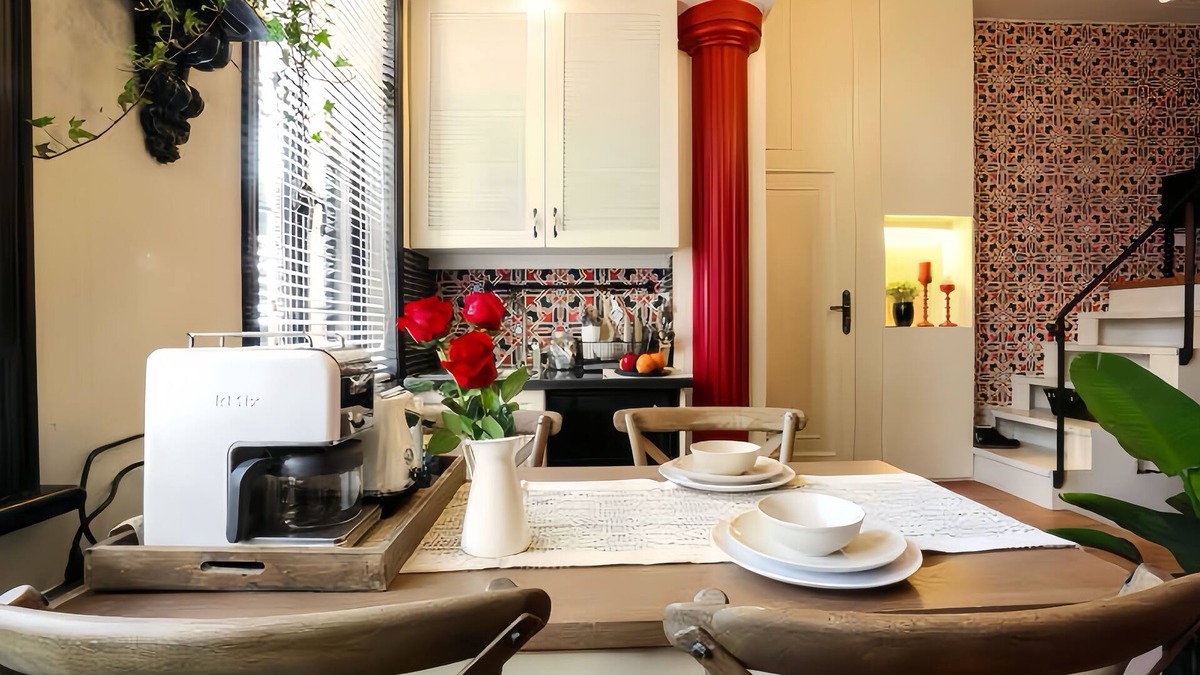 Downtown Shanghai House | Lian's Cozy Cottage next to ShaanXi S. Rd Subway STA nestled in Historic Quarter