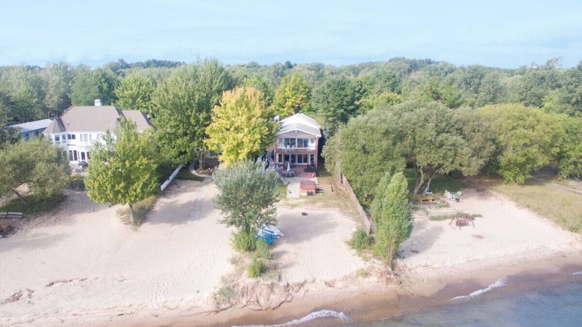 Port Sanilac House | Libby's Cove - Swim spa open all year! kayaks&more