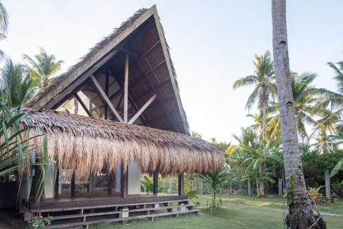 Catangnan Villa | Libertad Surf Villa