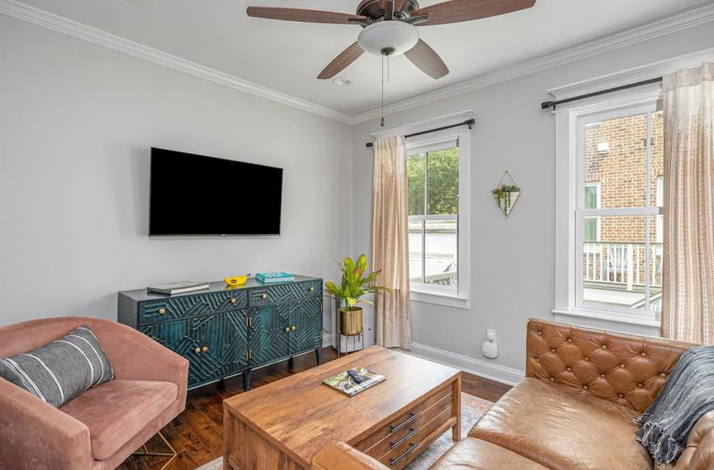 Beach Institute House | Liberty Carriage - Downtown, Parking