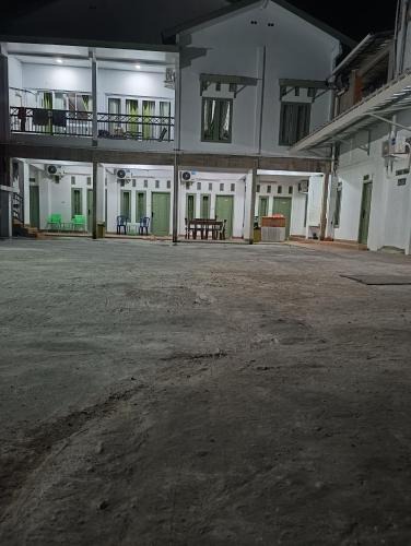 West Pesisir House | Liberty inn