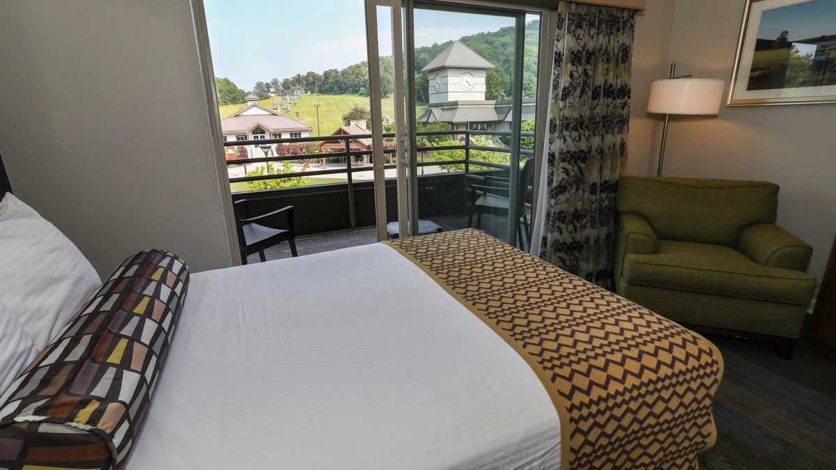 Fairfield Cabin | Liberty Mountain Lodge | Slopeside King Retreat