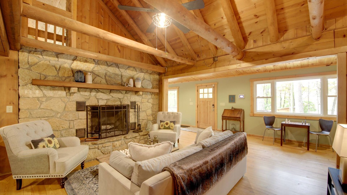 Bath Cabin | Liberty Vacation Rental: 3 Mi to Brookville Lake!