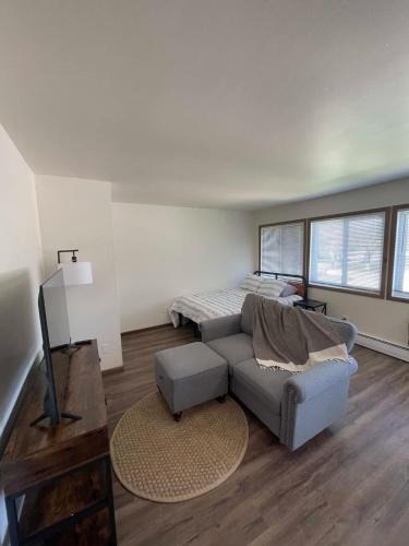Madison Apartment | Liberty Valley Short Term Rental - 27