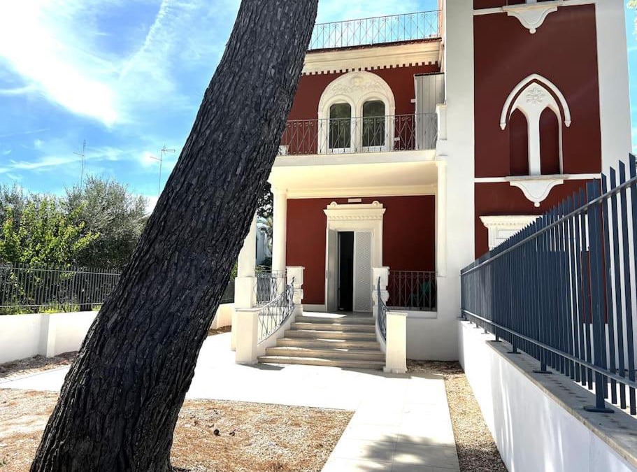 Municipio 4 House | Liberty Villa