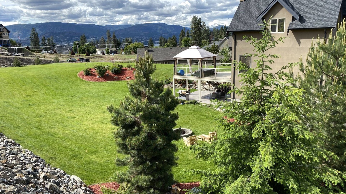 Southwest Mission Apartment | Licensed suite with hot tub near Summerhill Winery