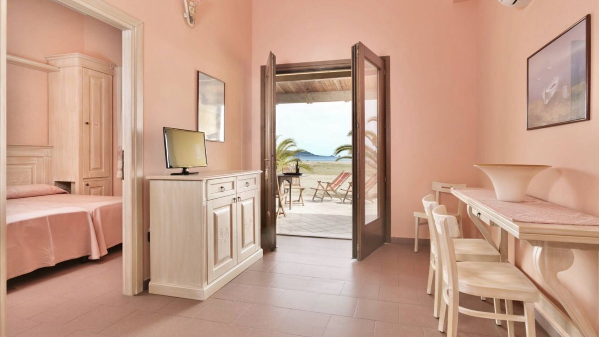 Bosa Marina Apartment | Lido Chelo Suite 4 beds sea view
