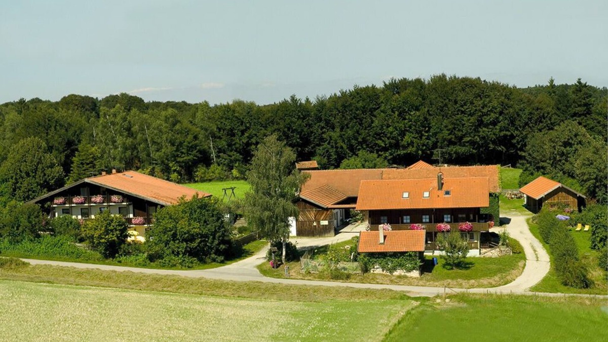 Bad Birnbach Apartment | Liebevoll eingerichtete FeWo im EG mit Südlage