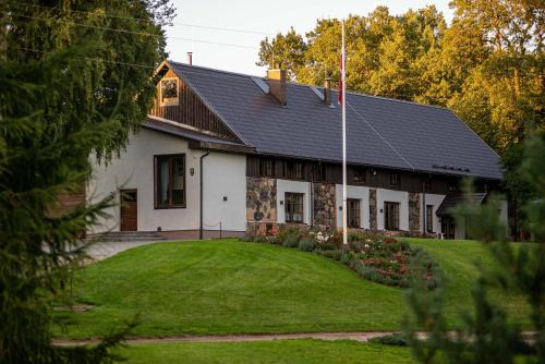 Jaunzemi House | Lielkalnu Muiža