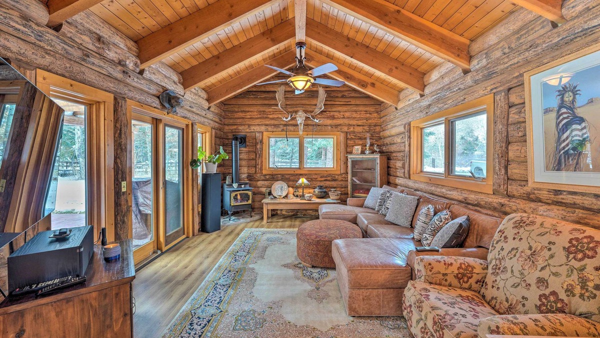 Hailey House | Life on Easy Street w/Hot Tub: 7 Mi to Dwtn!