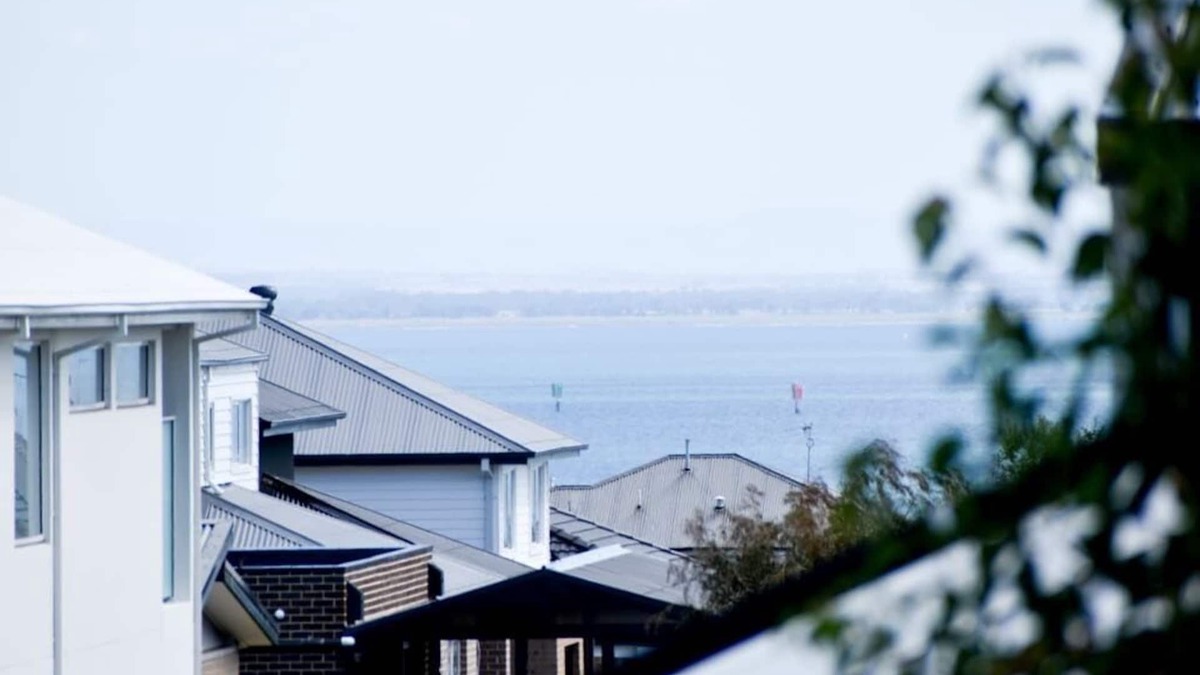 Curlewis House | LIFE ON OCEANIA, WHERE MEMORIES ARE MADE!