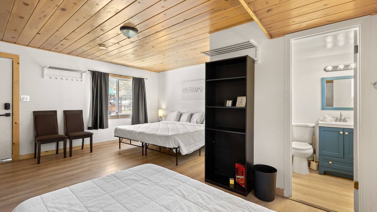 Idaho Springs Hotel | Lift Landing