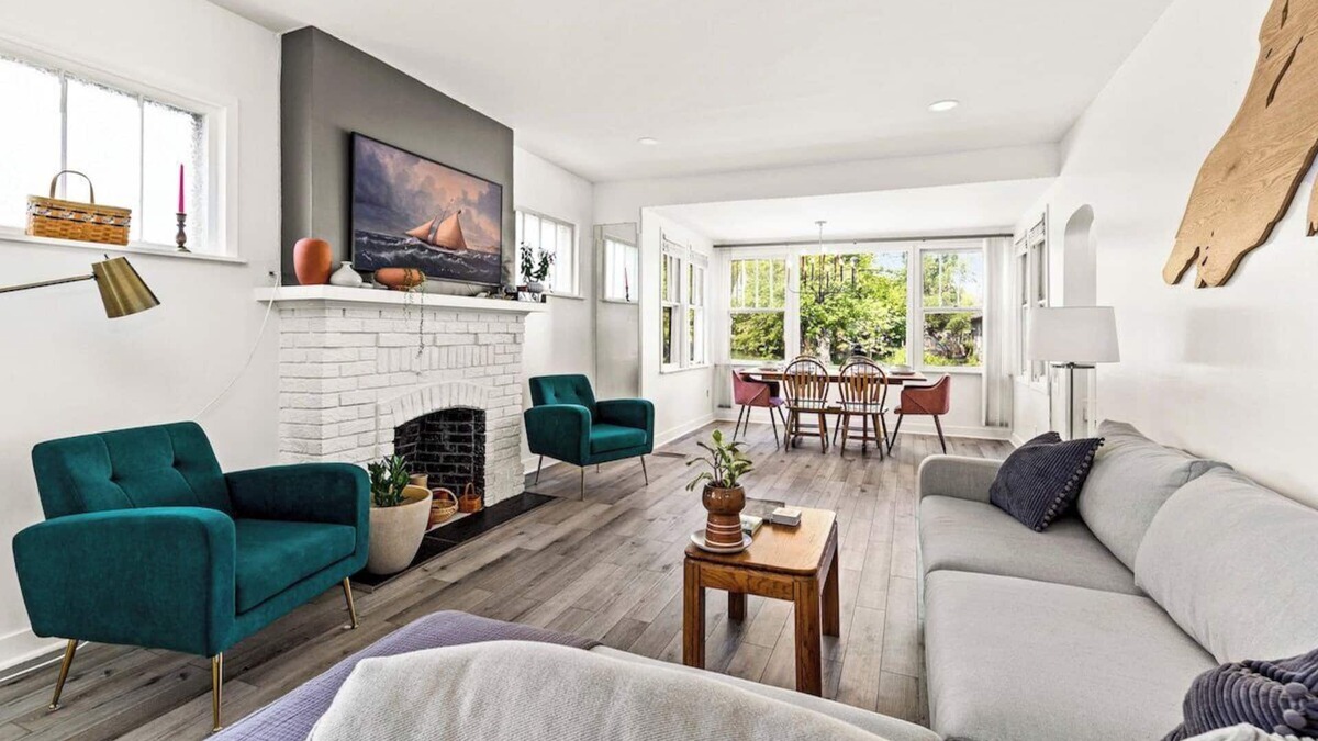 Superior House | Light and Bright Northland