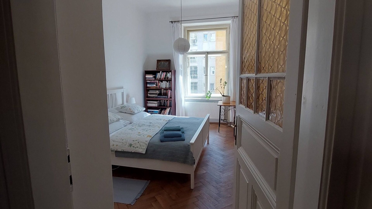 Vinohrady Apartment | Light and welcoming 2-bedroom apartment in the heart of Prague