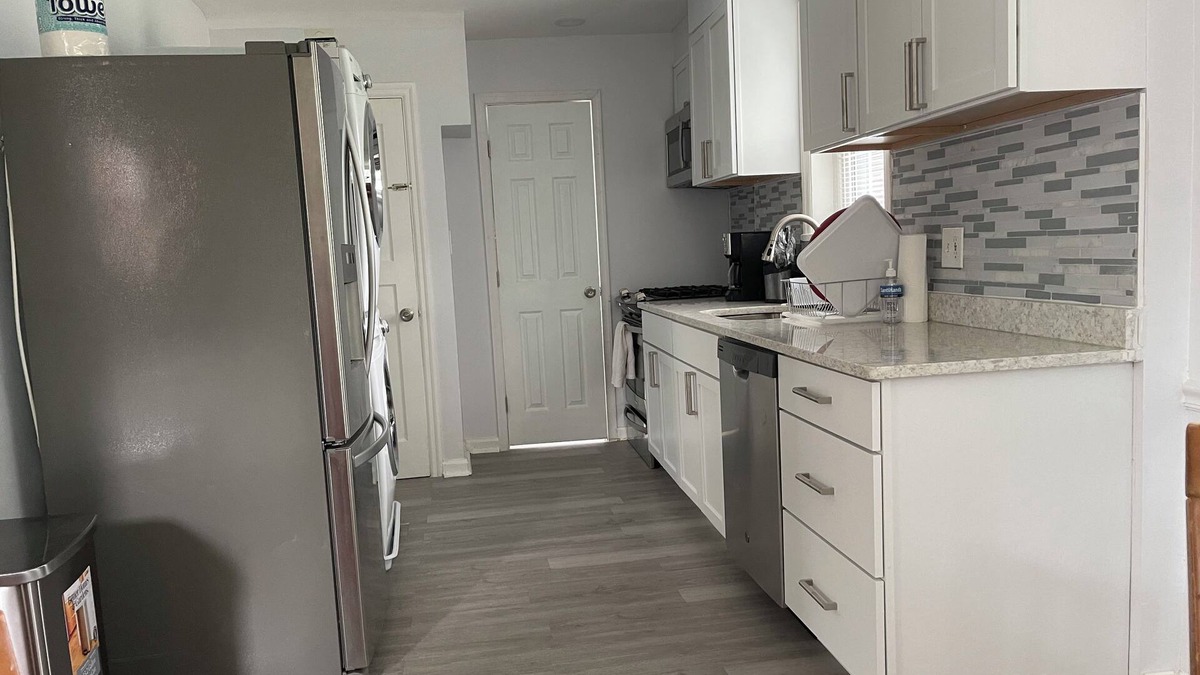 Chillum House | Light filled 3-bedroom house in Hyattsville MD , DC boarder with AC, WiFi