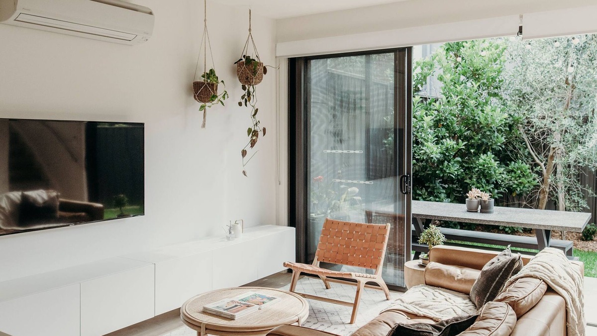 Merewether House | Light-filled & stylish. Central Location.✨