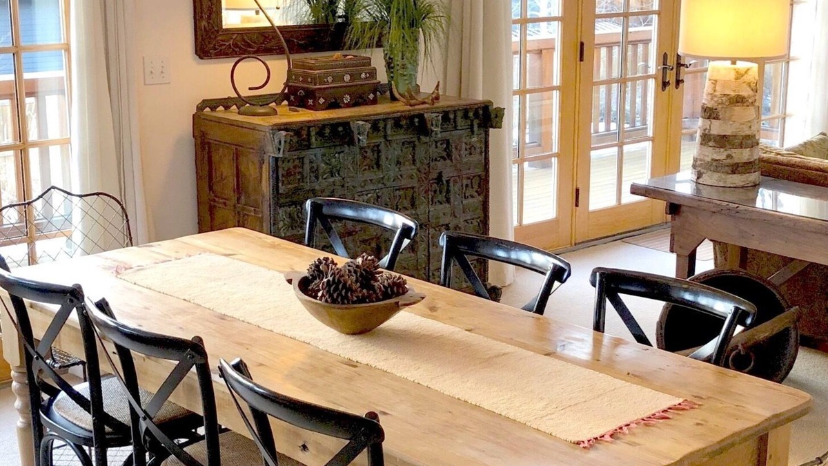 Westbrook Meadows House | Light Filled Westside Home