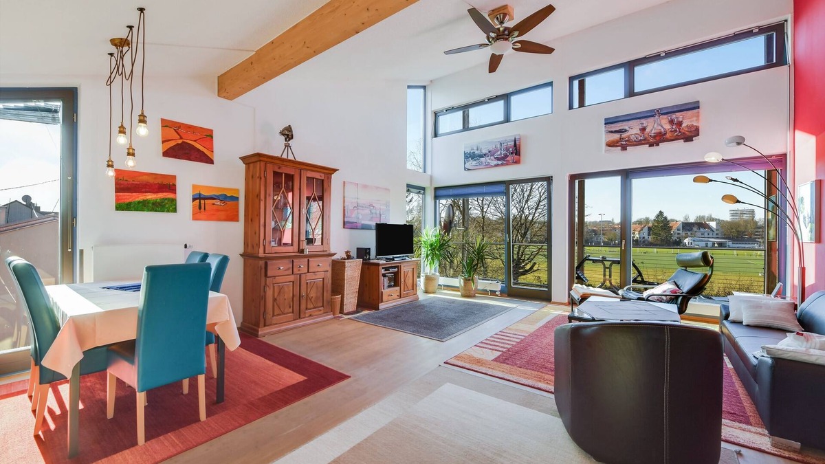 Bogenhausen Apartment | Light-flooded holiday home "Muc City de Lux" with Balcony & Wi-Fi; Parking Available