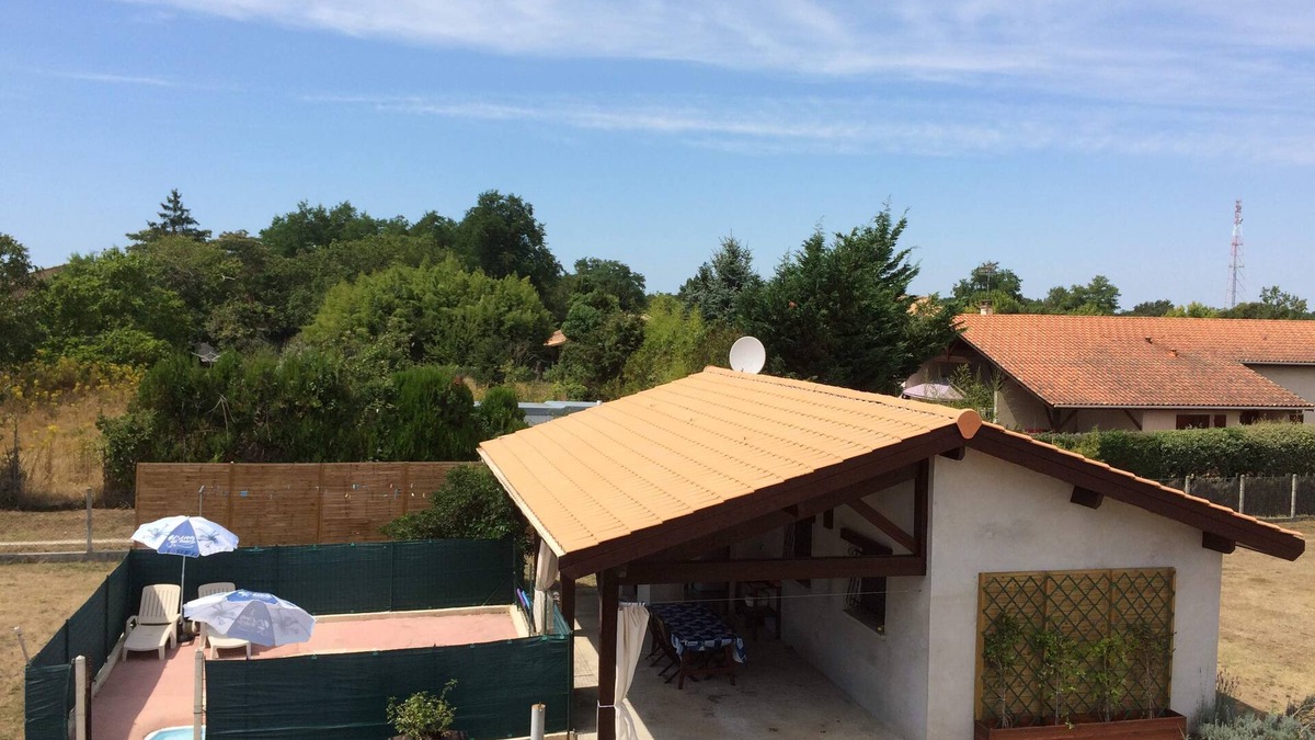Lesparre-Medoc House | Lighthouse Cottage + Boat Activities, Towed Buoys, Sea Fishing, Wine Tourism
