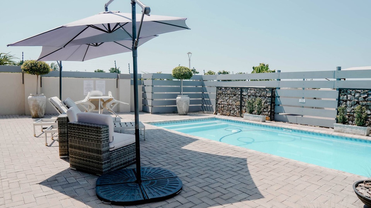 Groblersdal House | Lighthouse Guesthouse & Cafe