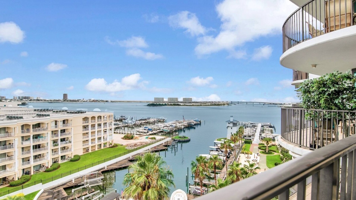 Orange Beach Condo | Lighthouse on the Bay 2706 Orange Beach, AL