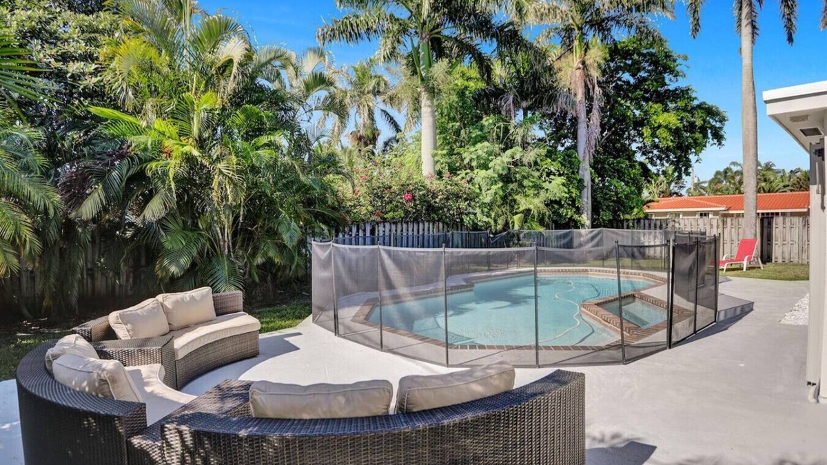Lighthouse Point House | Lighthouse Point Oasis w Pool & Hot Tub Near Beach