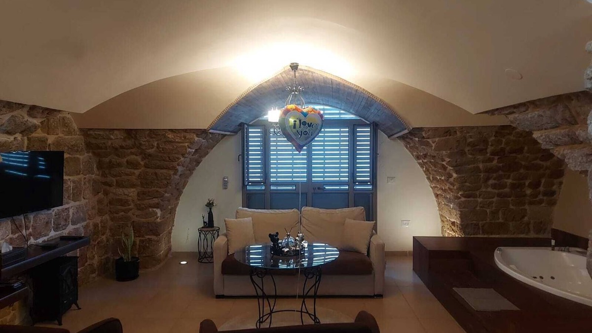 Acre Old City Apartment | Lighthouse suite