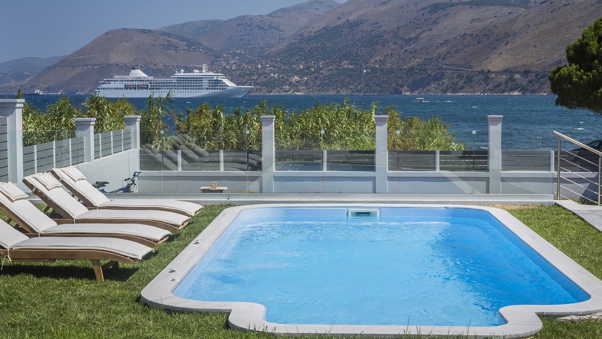 Argostoli Town Villa | Lighthouse Villas Kefalonia (BRAND NEW)