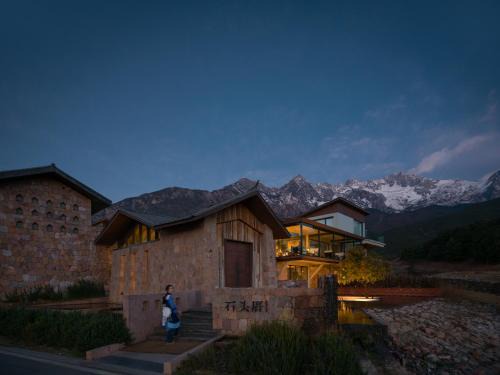Yulong Resort | Lijiang Snow Mountain stone house