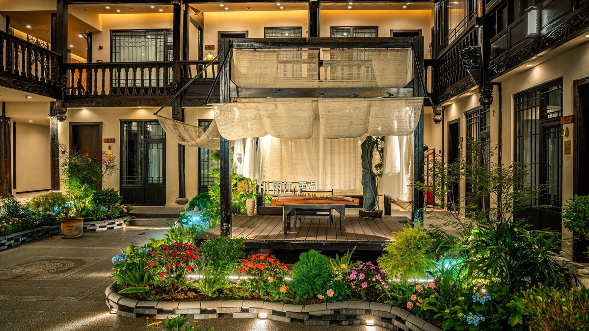 Gucheng Bed & Breakfast | Lijing Yunman Mushanxue lnn