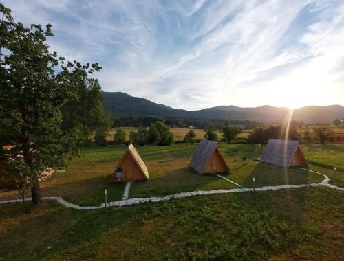 Licko Lesce Resort | Lika Sunset