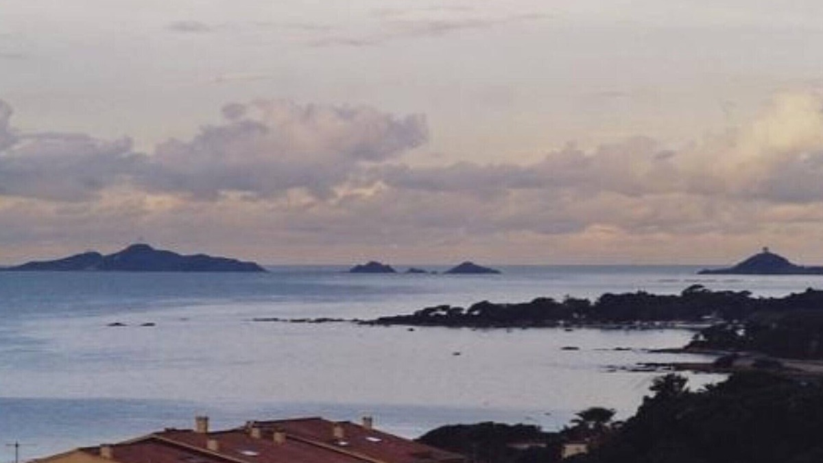 Ajaccio Apartment | Like a balcony on the whole cliff of Aajccio, winter and summer!