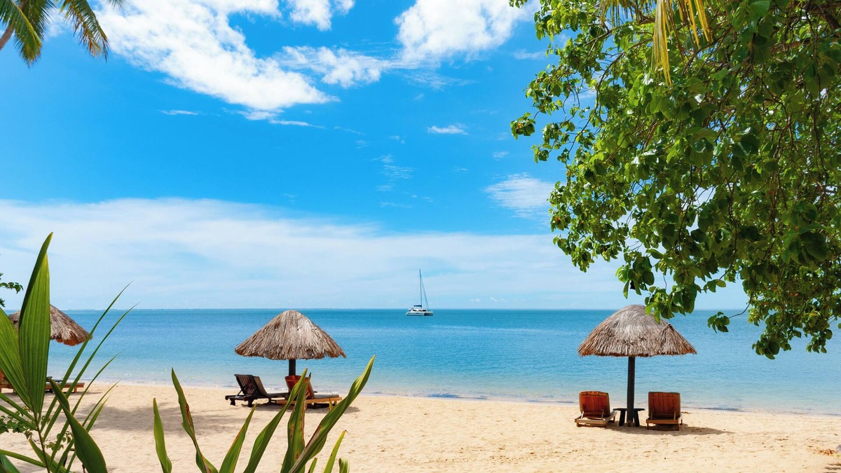 Robinson Crusoe Island Hotel | Likuri Island Resort Fiji