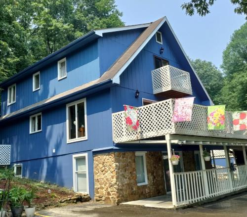 Gnaw Bone Bed & Breakfast | Lil Black Bear Inn